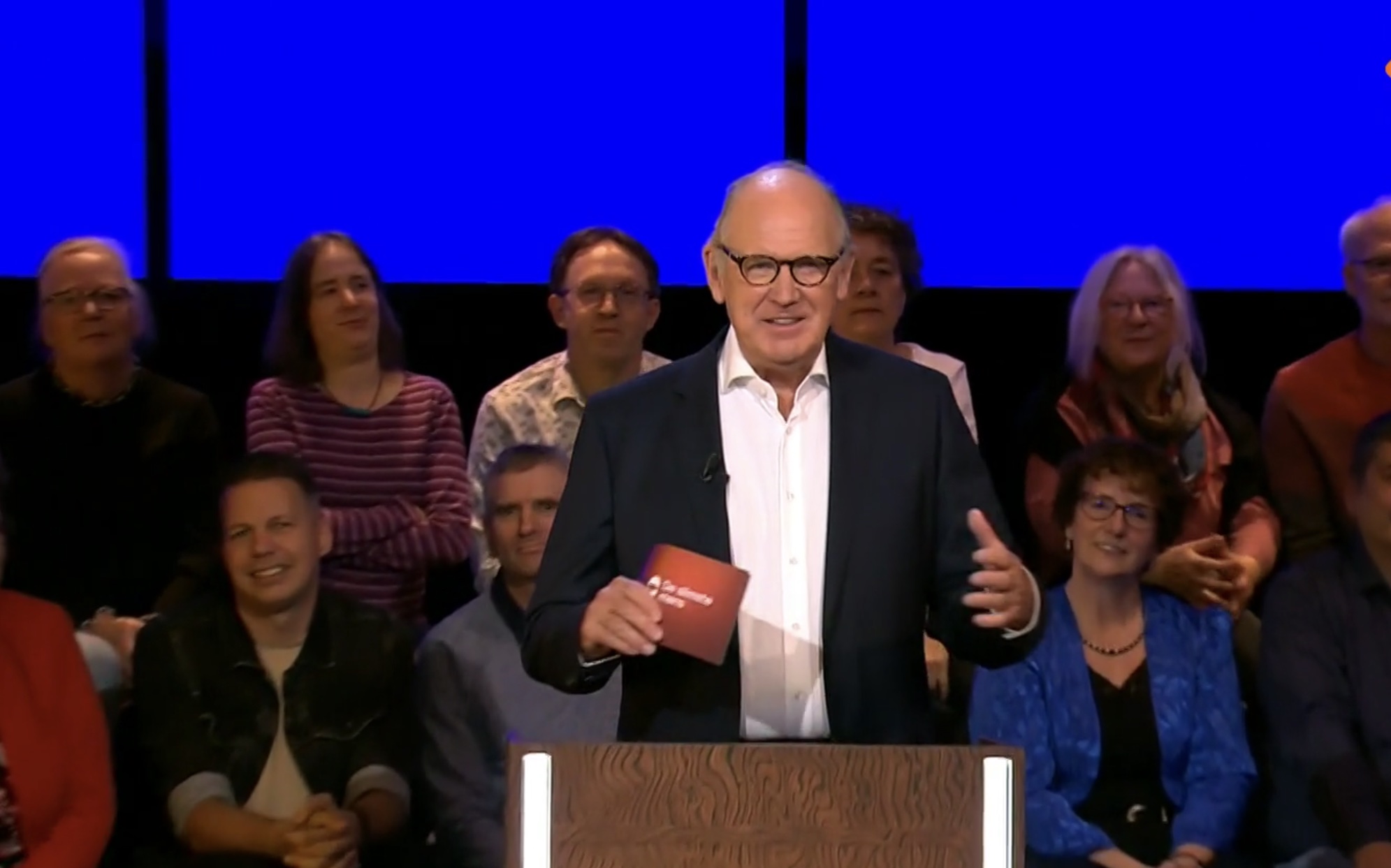 Wie is mysterieuze man die altijd opduikt in publiek Slimste Mens?